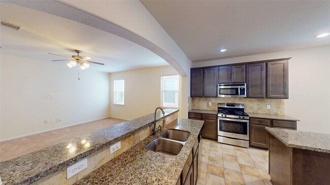 Foto del edificio - 6351 Wilshire Ridge