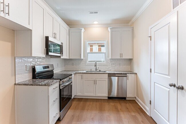 Building Photo - 1620 MacIntosh Drive, Unit 1620