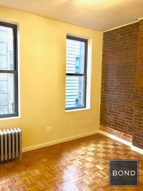 Primary Photo - 304 West 21st Street