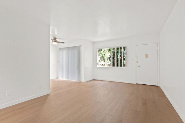 Building Photo - 1550 Saltair Ave, prime West LA location!