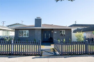 Building Photo - 522 17th St