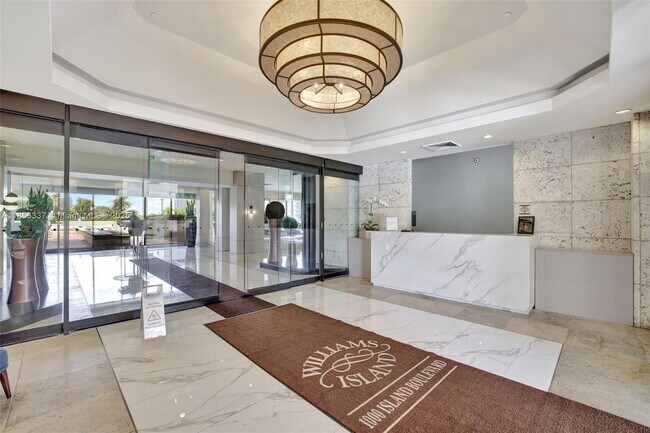 Foto del edificio - 1000 E Island Blvd