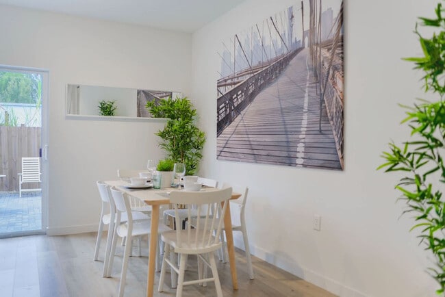 Foto del edificio - 171 NW 158th St