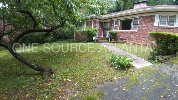 Primary Photo - 2090 Honeysuckle Ln SW