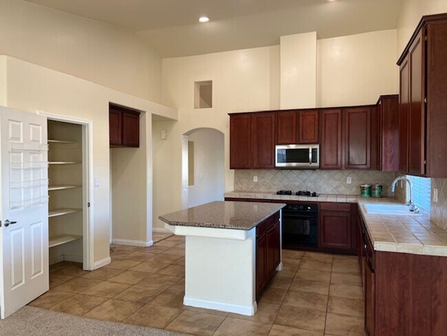 Foto del edificio - 13003 Lake Pueblo Way