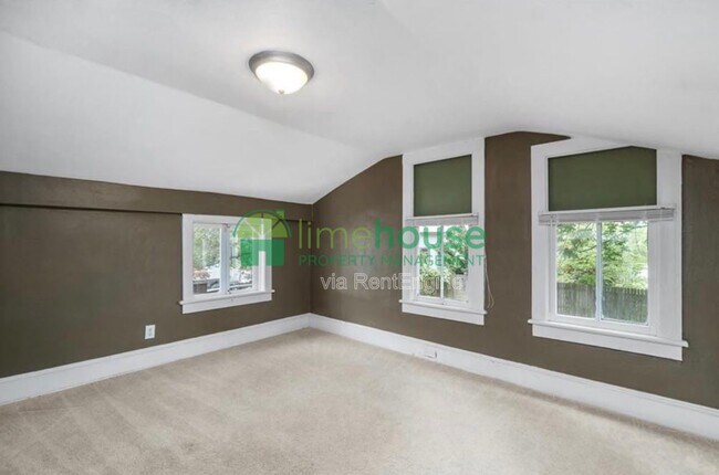 Foto del edificio - 106 Parkview Ave