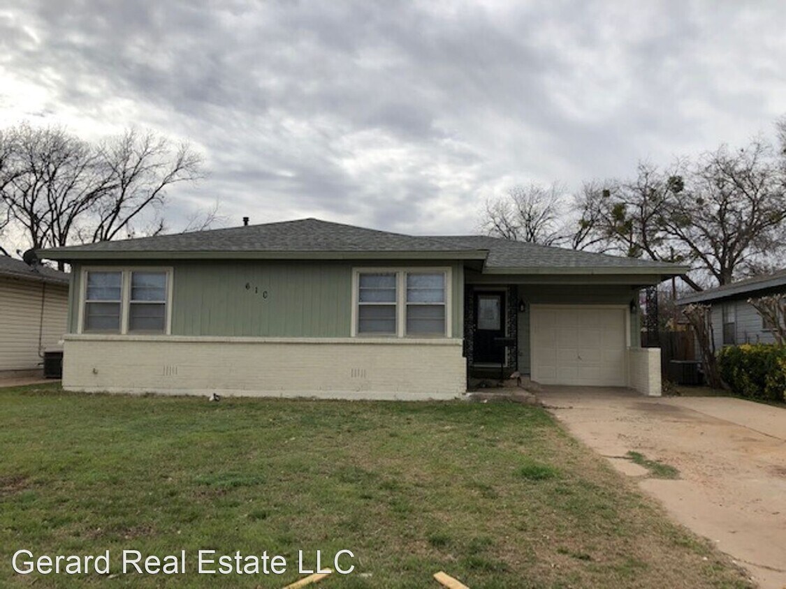 Primary Photo - 2 br, 1 bath House - 610 Westview