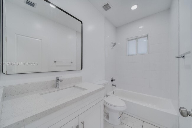 Foto del edificio - 14710 NE 7th Ave