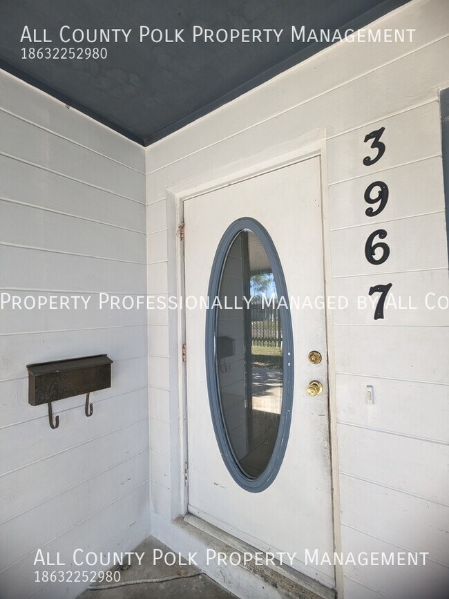 Foto del edificio - Charming 3 Bedroom 2 Bathroom St. Pete Hom...