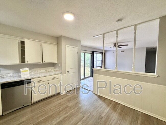 Foto del edificio - 12027 E 26th St