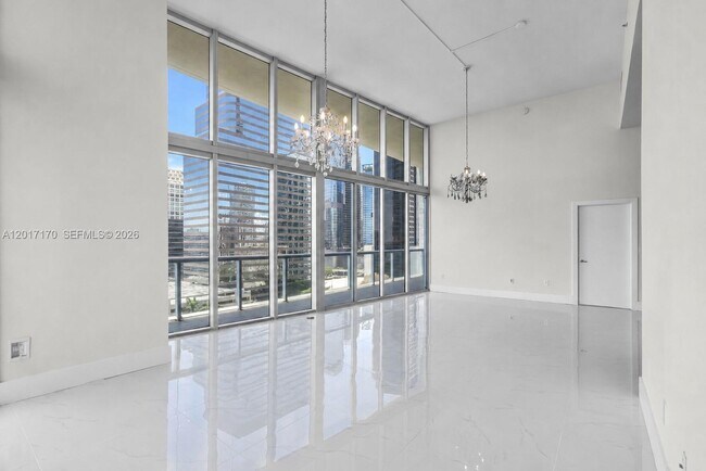 Foto del edificio - 495 Brickell Ave