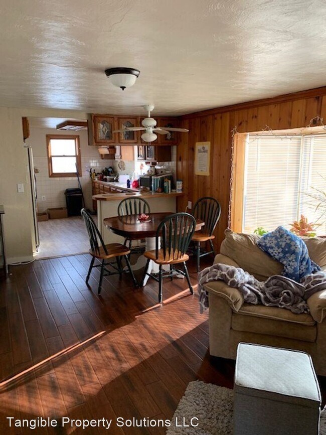 Foto del edificio - 4 br, 2 bath House - 5230 Newton St.