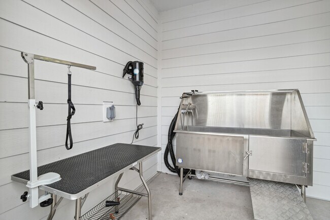 Pet Spa - Beaumont Oaks at Porters Neck Apartments & Townhomes