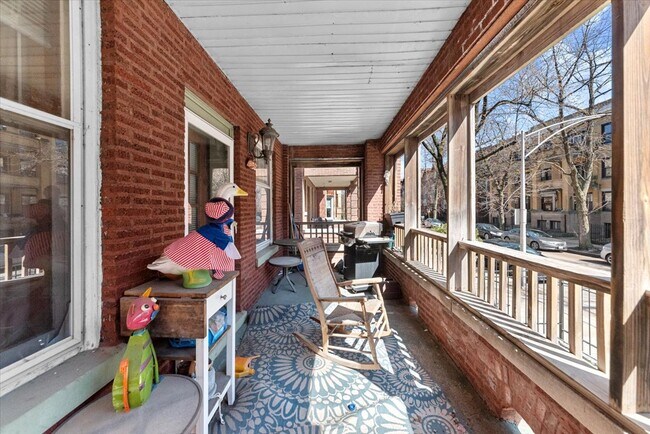 Building Photo - 910 W Gunnison St