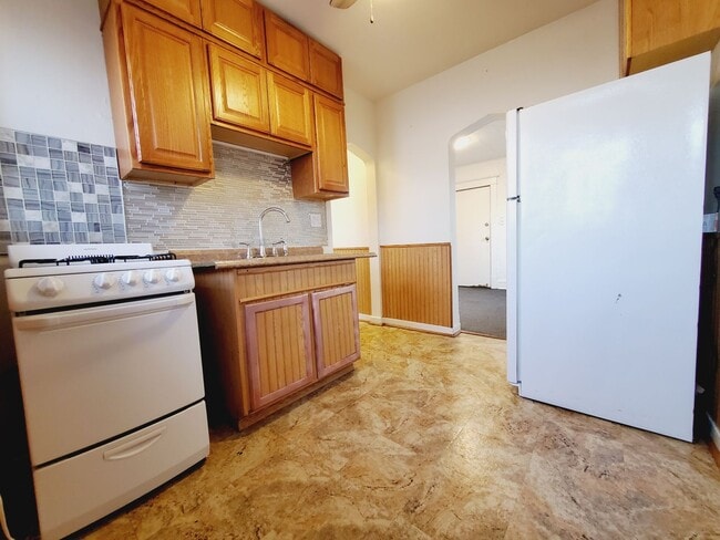 Building Photo - 1 bed 1 bath Apartment