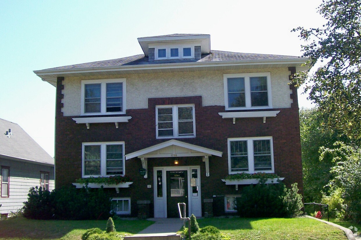 Building Photo - 1798 Ashland Ave