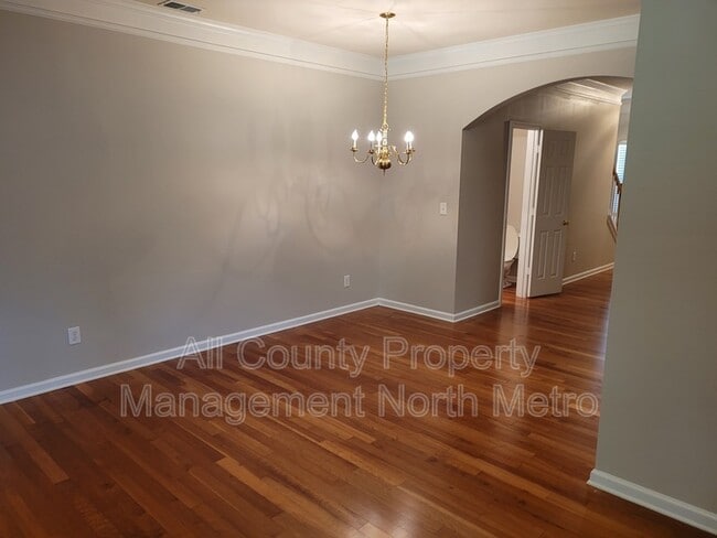Building Photo - 9859 Murano View