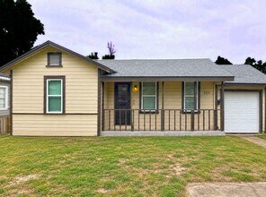 Building Photo - 505 Sikes St