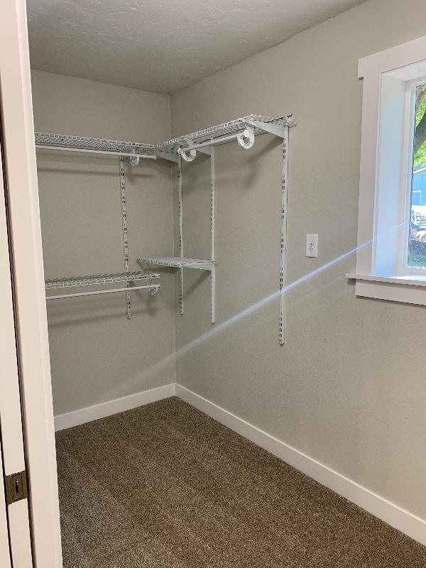 Building Photo - 4590 Jennifer St