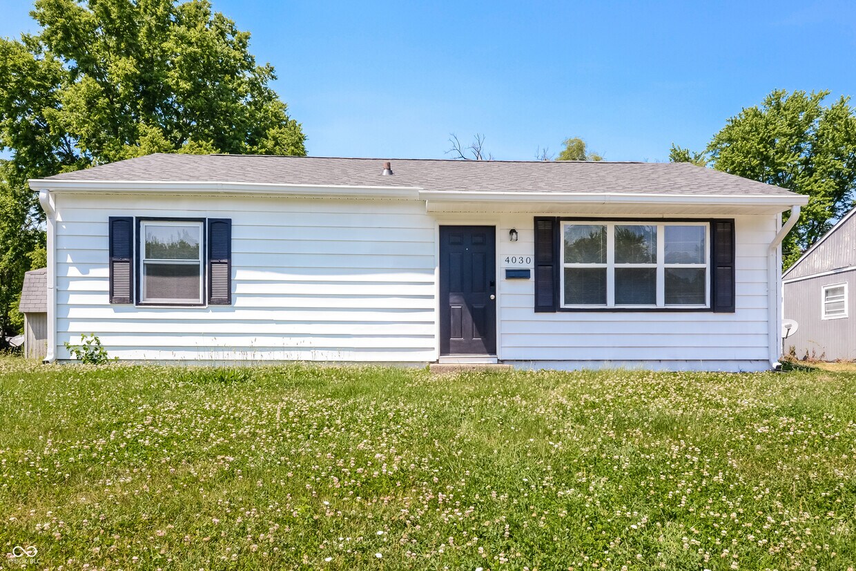 Primary Photo - 4030 Kalmar Dr