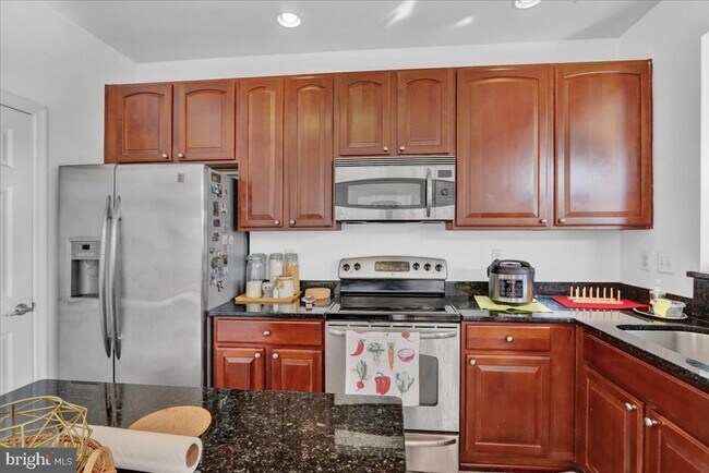 Building Photo - 7513 Helston Ct