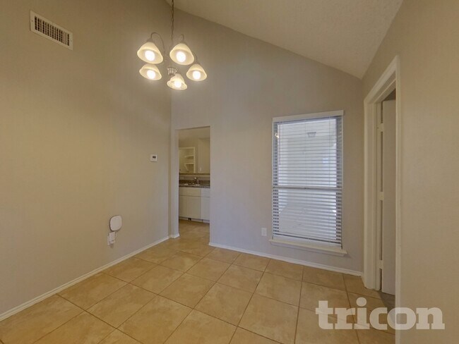 Foto del edificio - 6621 Brookhaven Trail