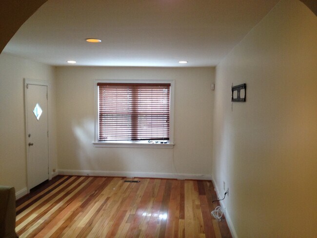 living room - 730 15th St SE