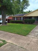 Building Photo - 3345 William Tell Dr