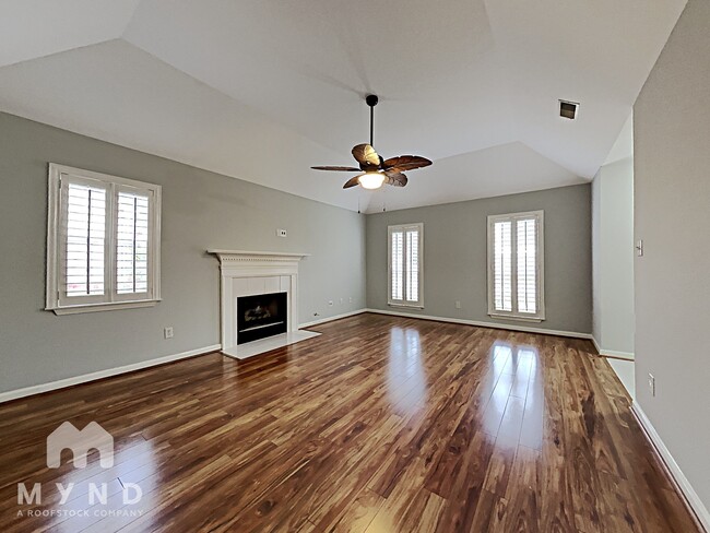 Building Photo - 2068 Plantation Pkwy