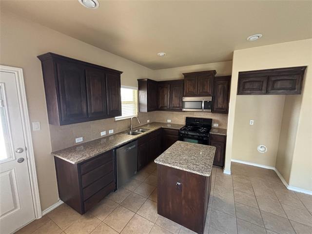 Foto del edificio - 1828 Velarde Rd