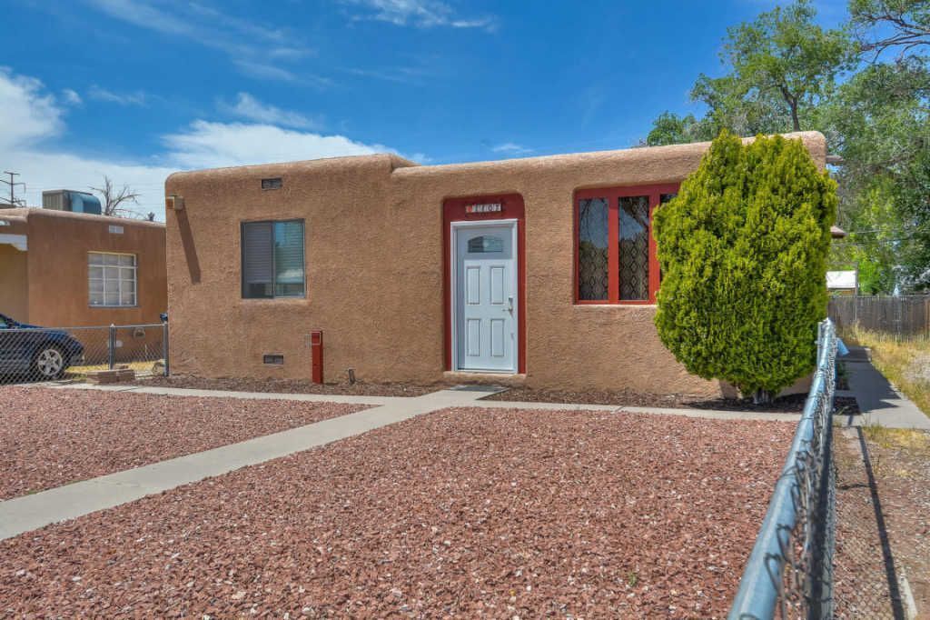 UNM/CNM 3 Bedroom 1 1/2 Bath Home - UNM/CNM 3 Bedroom  1 1/2 Bath Home