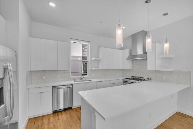 Foto del edificio - 2314 N Carroll Ave
