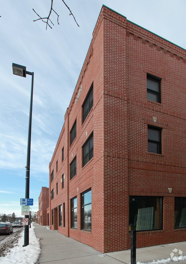 Building Photo - 526 Water St