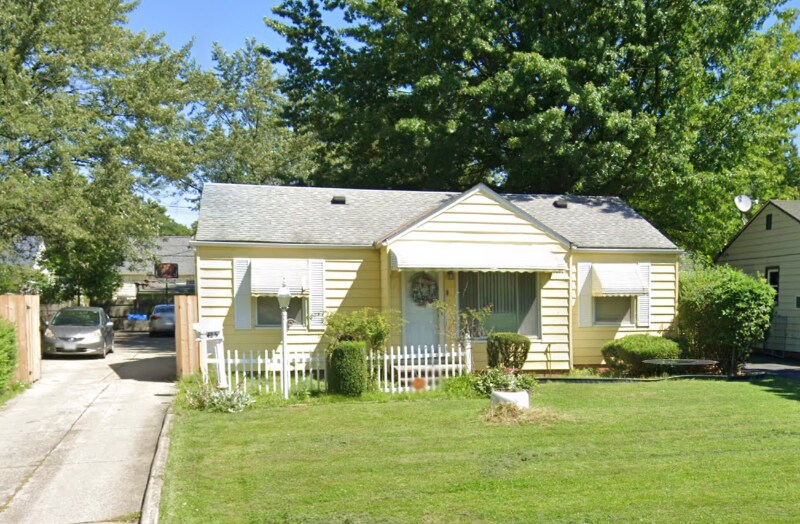 Photo - 2425 Malden Rd (Cleveland, OH)