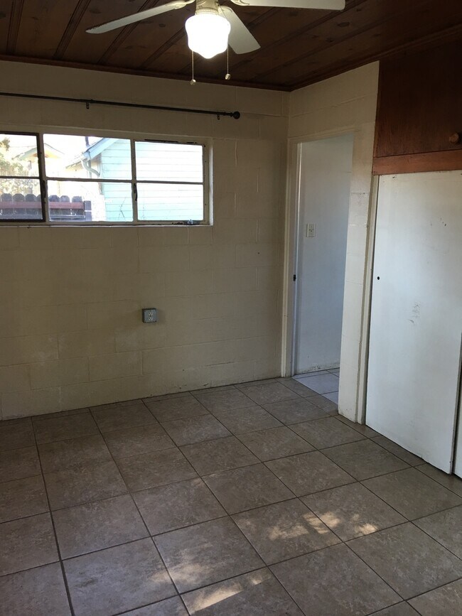 Building Photo - 1 Bedroom House in Marysville! AVAILABLE N...