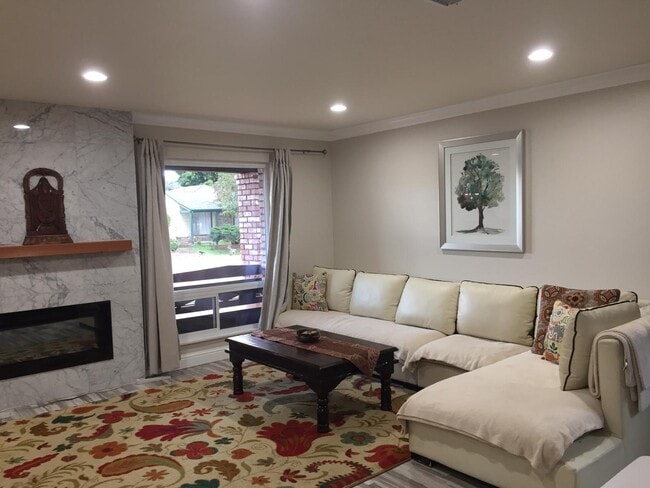 Formal Living Room1 - 37449 Rockwood Dr