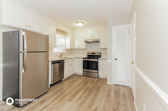 Building Photo - 7409 Pawtuckett Rd, Charlotte, NC 28214