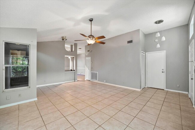 Foto del edificio - White Coral Drive, Wellington, FL 33414 - ...