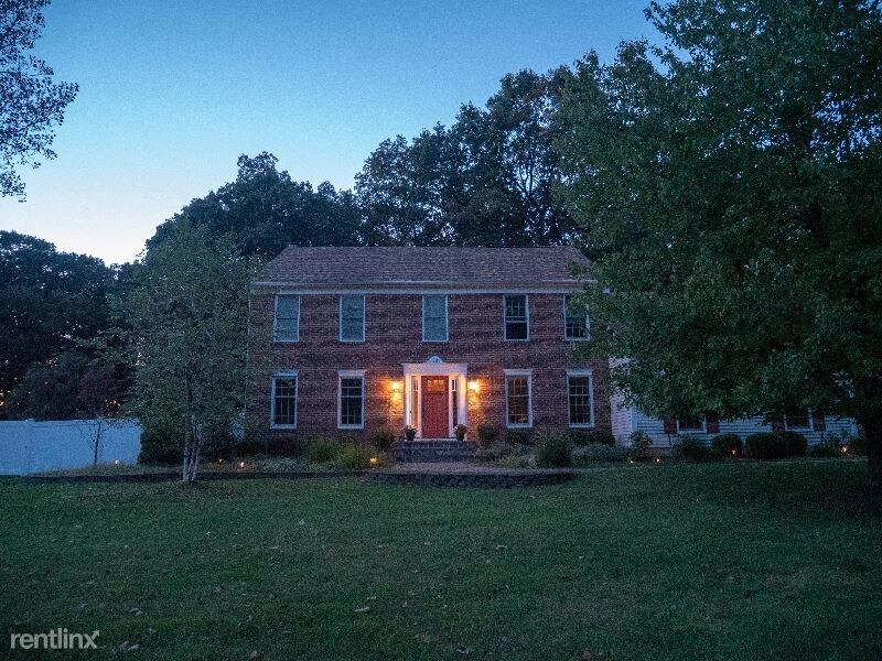 Foto principal - 4 br, 2.5 bath House - 50 Kevin Dr