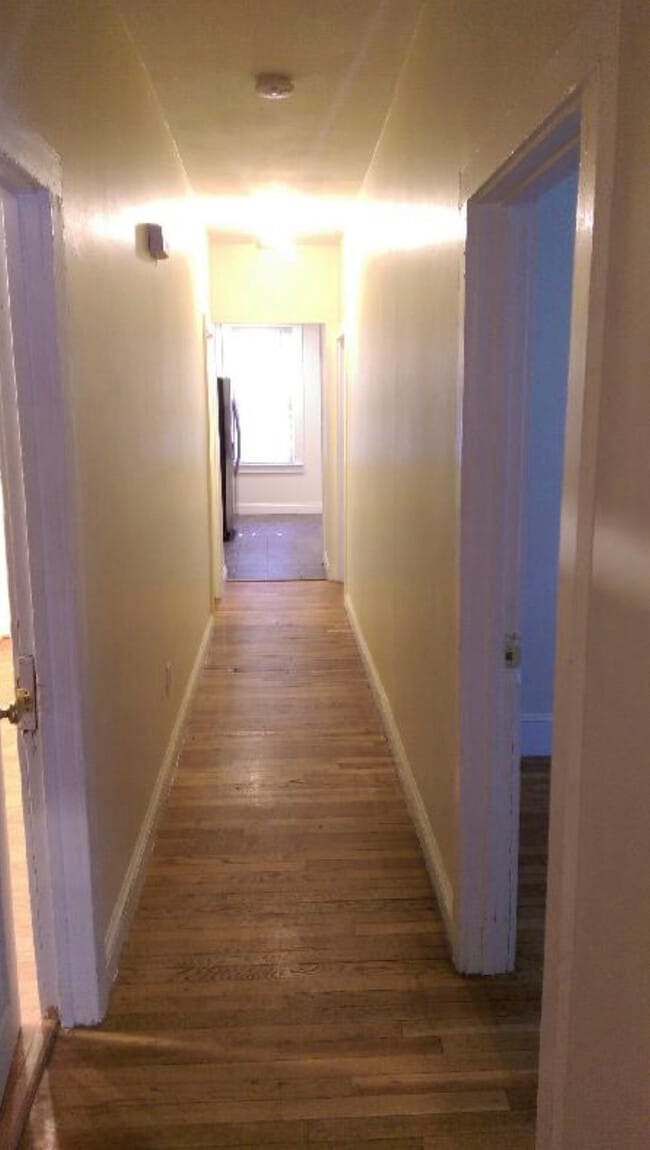 Building Photo - 108 Hyde Park Ave