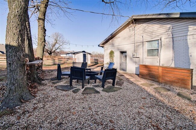 Foto del edificio - 9940 Kitty Rd