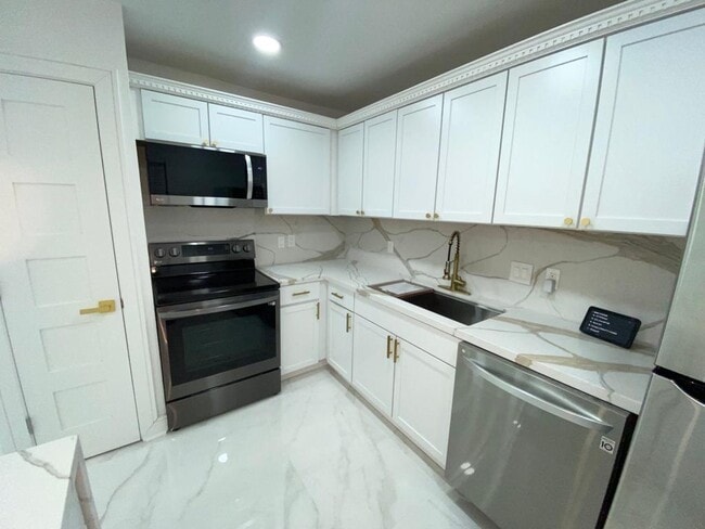 Building Photo - 4040 San Felipe St