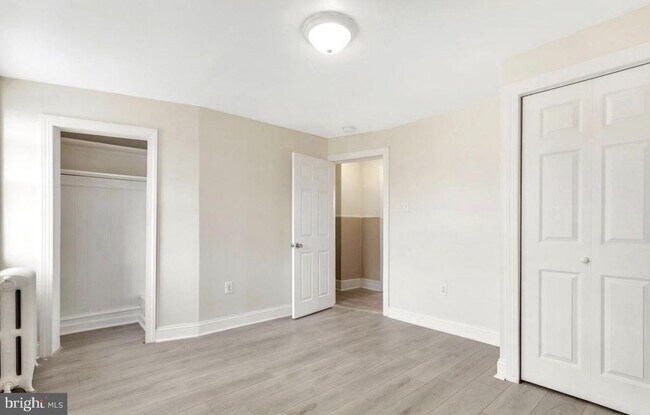 Foto del edificio - 7026 Clinton Rd