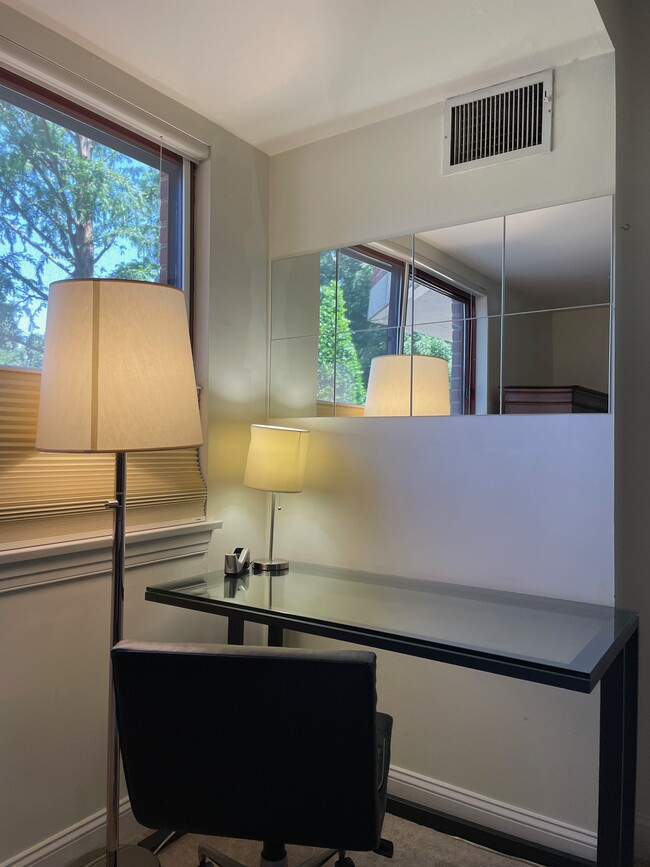 Foto del edificio - 2301 N St NW