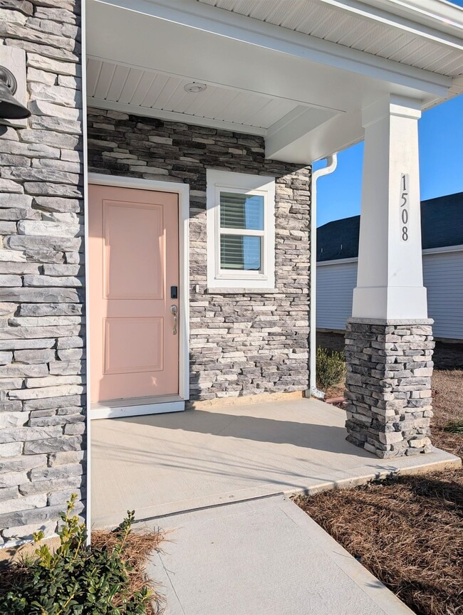 Building Photo - 1508 Regal Fern Wy