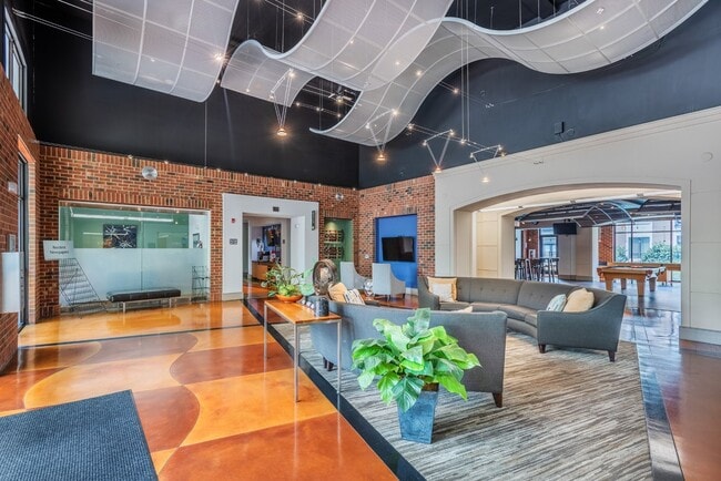 Building Photo - Lofts at Lakeview