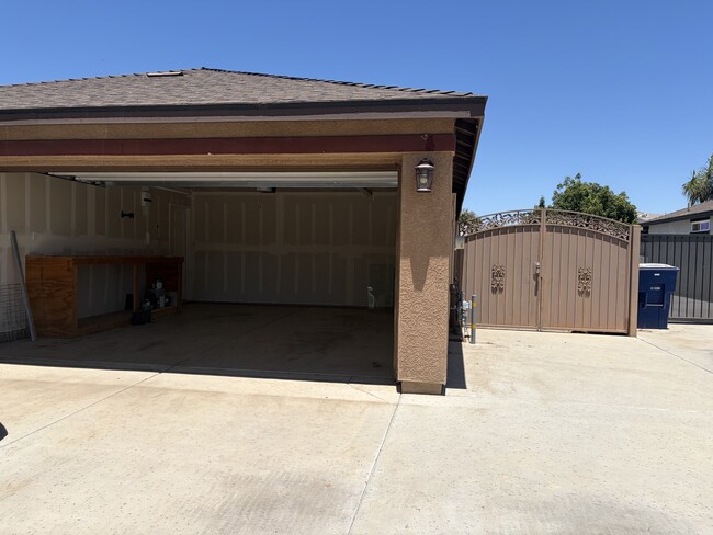 Building Photo - 5414 Red Wheat Ave