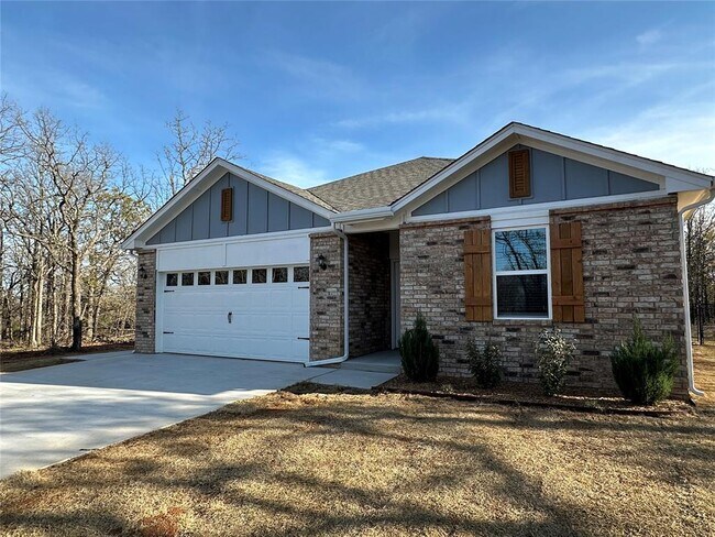 Foto del edificio - 17030 Oak Dr