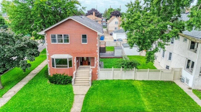 Building Photo - 1400 N 22nd Ave