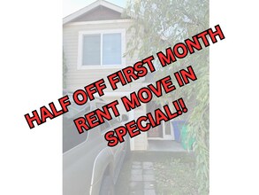 Building Photo - 11940 SE Schiller St